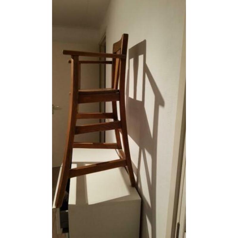 Kinderstoel, hout, antiek.