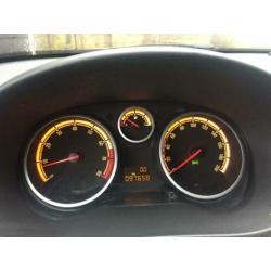 Opel Corsa 1.2 16V LPG 3D 2012 Grijs