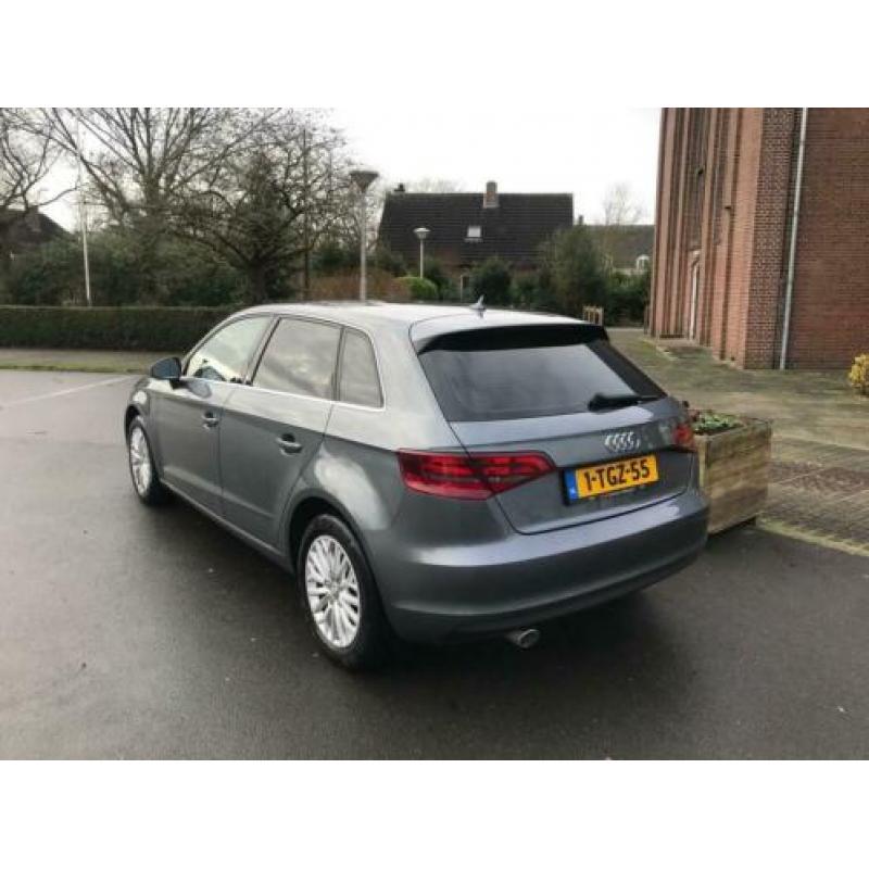 Audi A3 Sportback 1.6 TDI Ambiente Pro Line HALF LEDER/PDC
