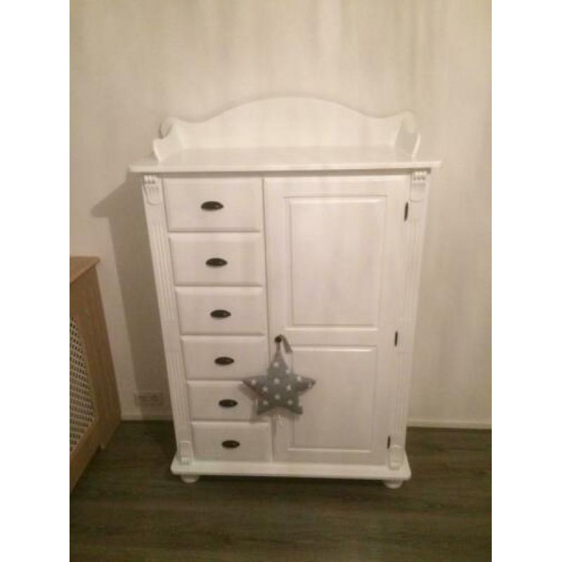 Brocante kinderkamer zo goed als nieuw! ! ! !