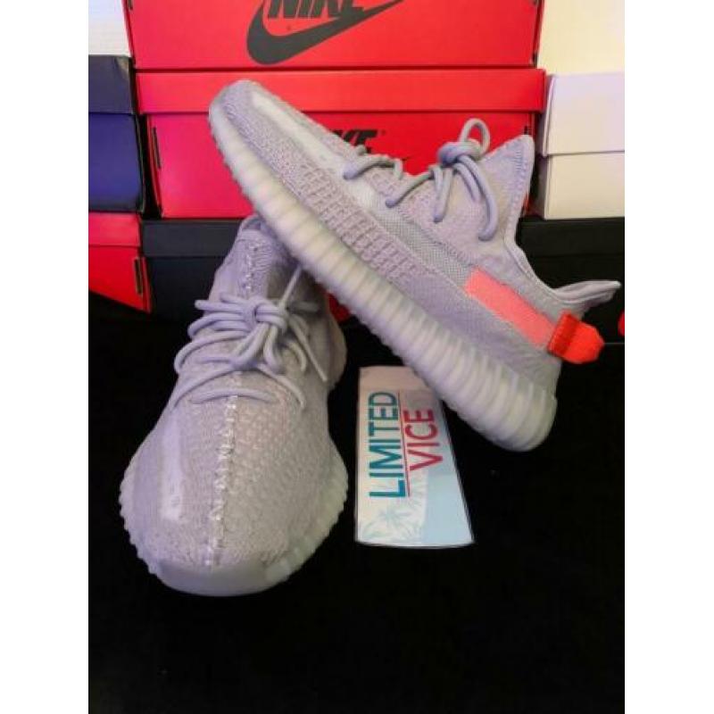 YEEZY 350 "Tail Light" EU 39 1/3 - US 6.5 - FX9017