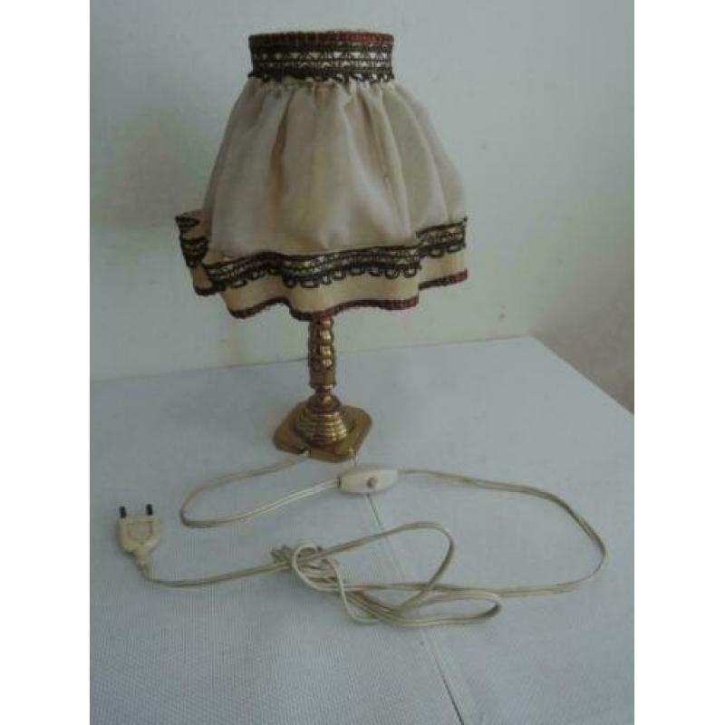 Vintage koperen tafellampje met stoffen kap