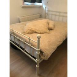 Spijlen bed 140 x 200 incl lattenbodem