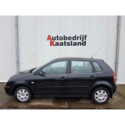 Volkswagen Polo 1.4-16V Highline NIEUWE APK