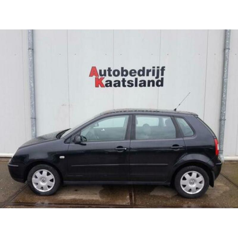 Volkswagen Polo 1.4-16V Highline NIEUWE APK