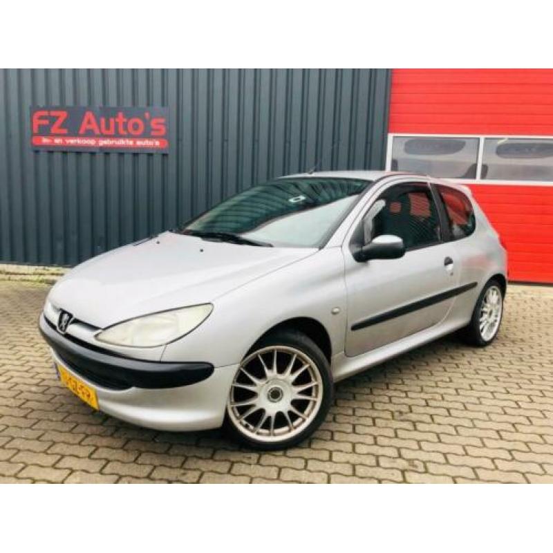 Peugeot 206 1.4 Gentry | NW APK | Lederen bekleding |
