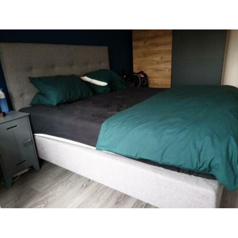 Grijs / bruine Boxspring te koop 180 × 200
