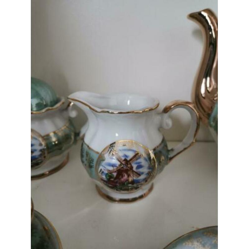 Mocca servies porselein Versailles molen groen parelmoer