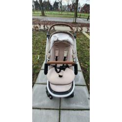 Maxi-cosi nova 4 wieg + wandelwagen + autostoel nomad sand