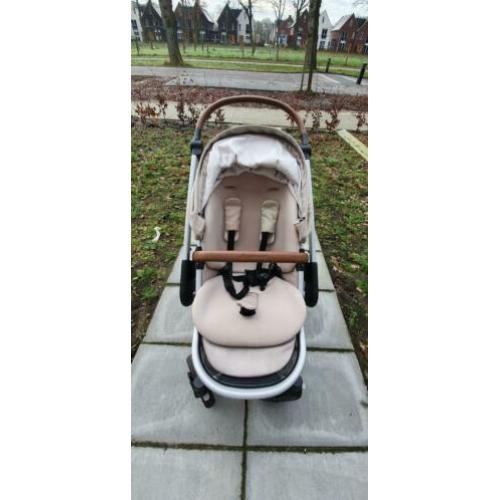 Maxi-cosi nova 4 wieg + wandelwagen + autostoel nomad sand