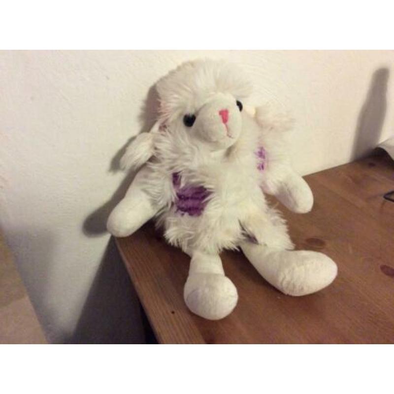 Knuffel lammetje met bontjasje. merk berentoys
