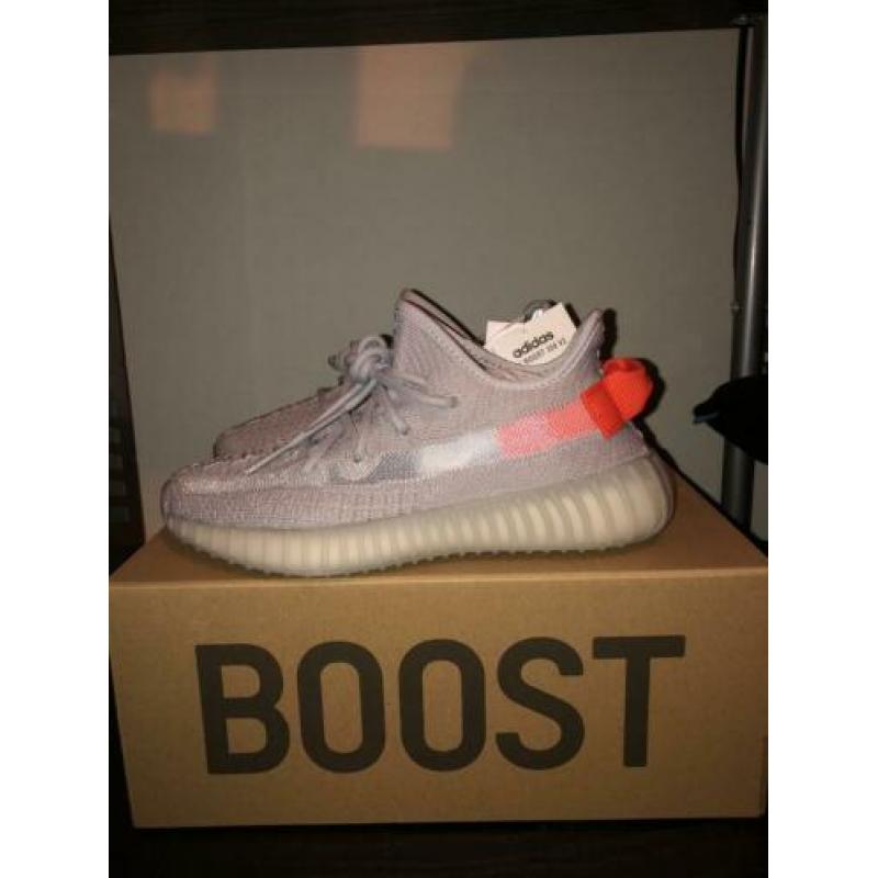 Adidas Yeezy Boost 350 v2 “Tail Light” 36EU