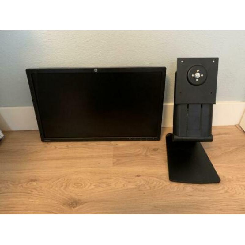HP ZR2240w HD widescreen