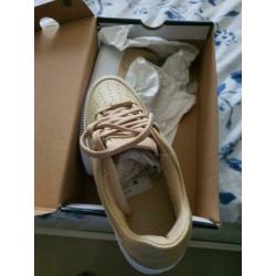 nike aire force 1 desert 38,5