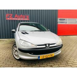 Peugeot 206 1.4 Gentry | NW APK | Lederen bekleding |