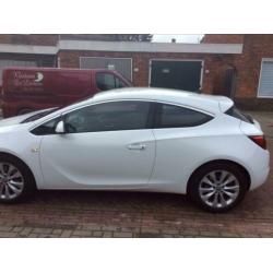 Opel Astra 1.4 Turbo 88KW GTC 2012 Wit