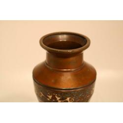 Antiek bronzen vaasje