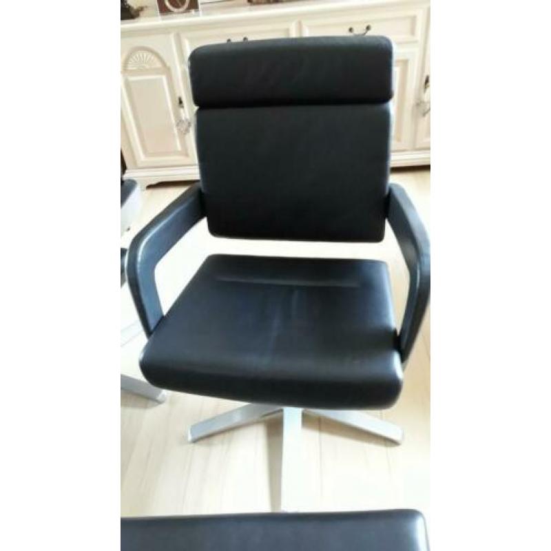 Burostoelen 4 Konig Neurath Charta Lux.