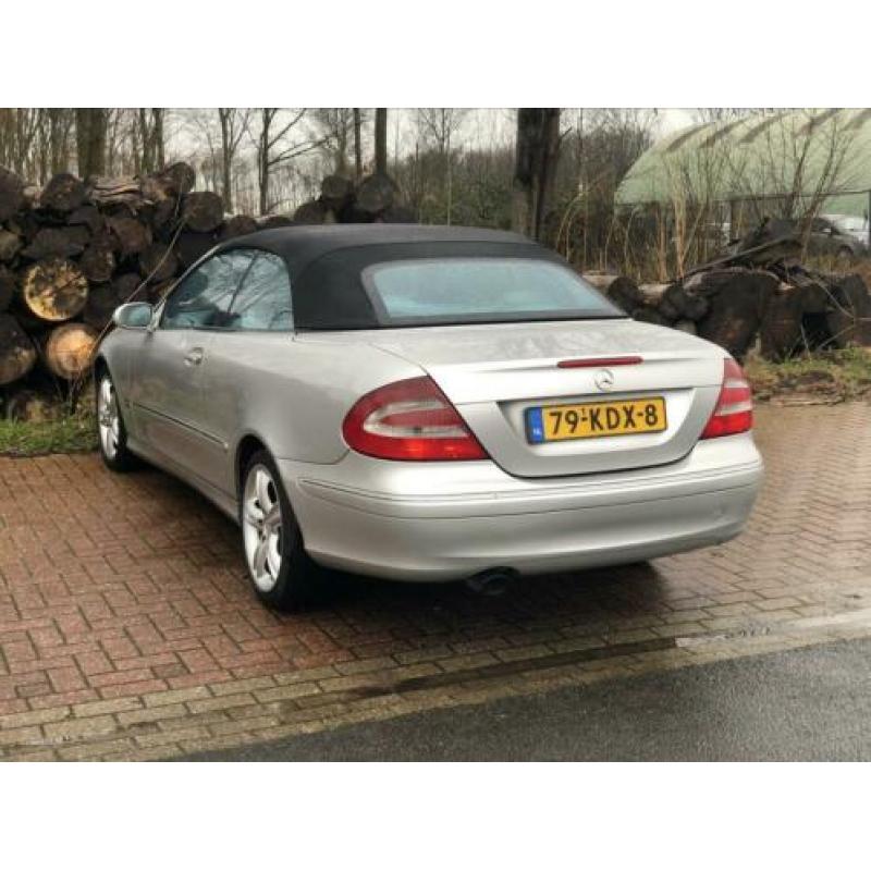 Mercedes-Benz CLK 200 K. AVANTGARDE NAVI STOELVER VOLLE AUTO