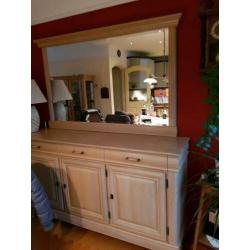Dressoir met spiegel en bijpassende meubels