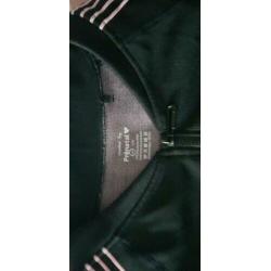 Positie sport-fitness outfit. Maat S/M