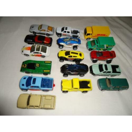 Matchbox auto's. 15 euro 16 stus!