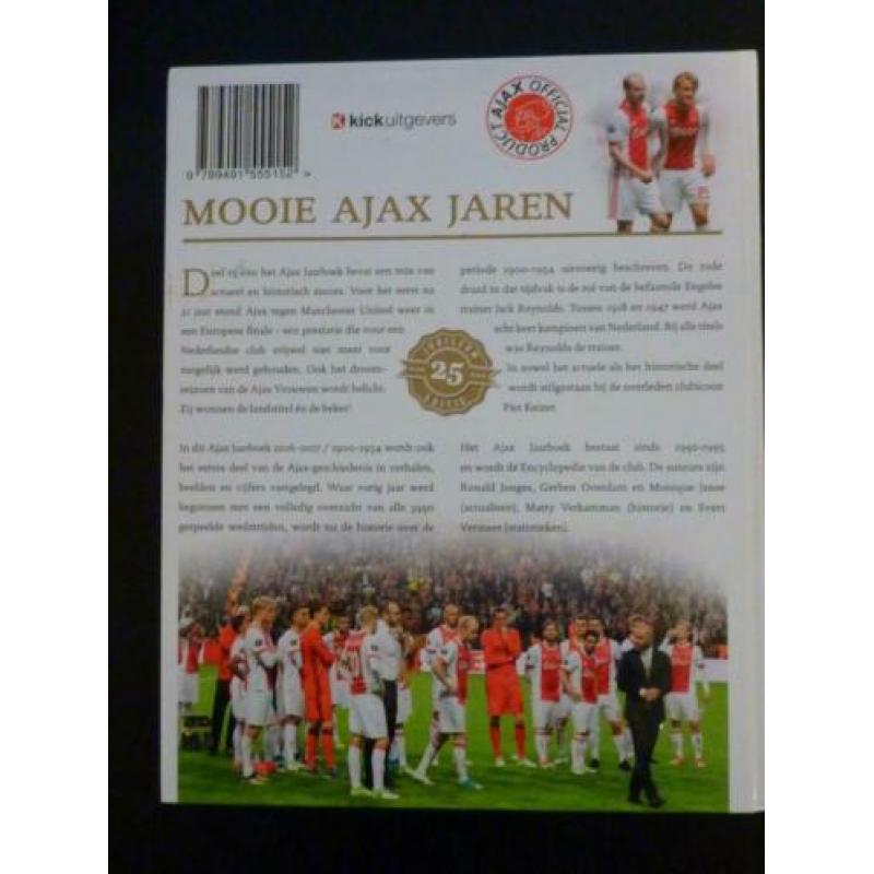 Het officiële Ajax Jaarboek deel 25 2016 - 2017