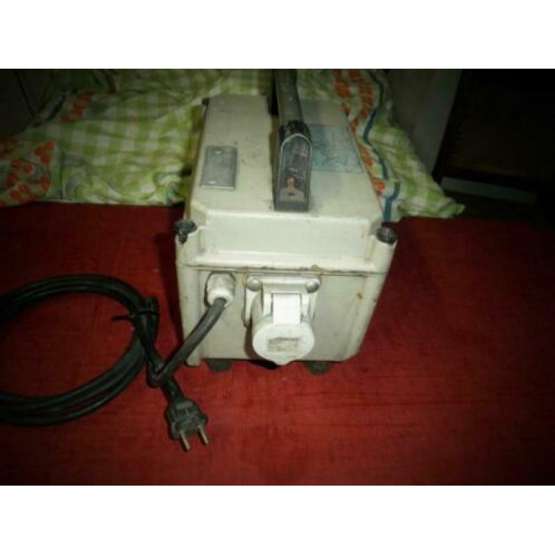 Te koop: Netscheidingstrafo 2200 VA