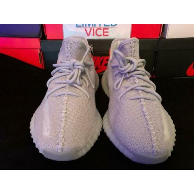 YEEZY 350 "Tail Light" EU 39 1/3 - US 6.5 - FX9017
