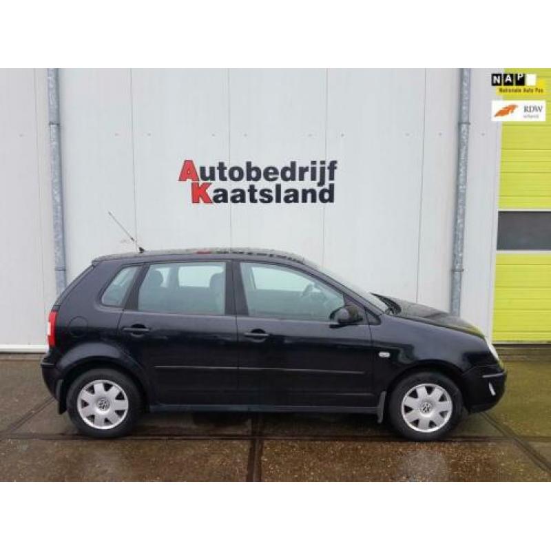 Volkswagen Polo 1.4-16V Highline NIEUWE APK