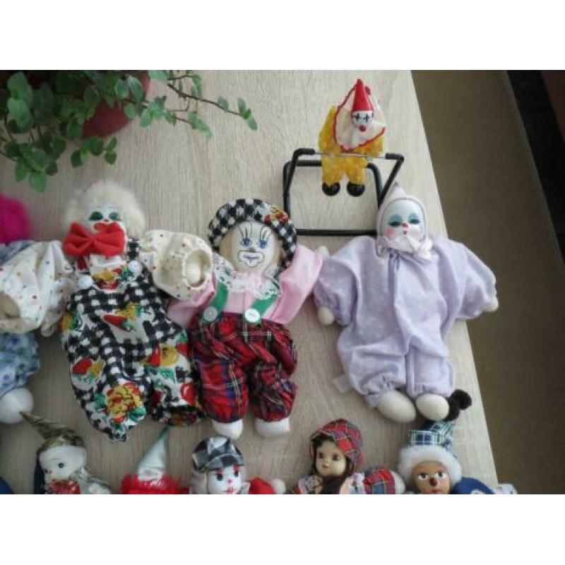 Tk 21 Brocante Clowntjes in goede staat.