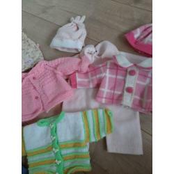 Poppen kleertjes maat vd babyborn.