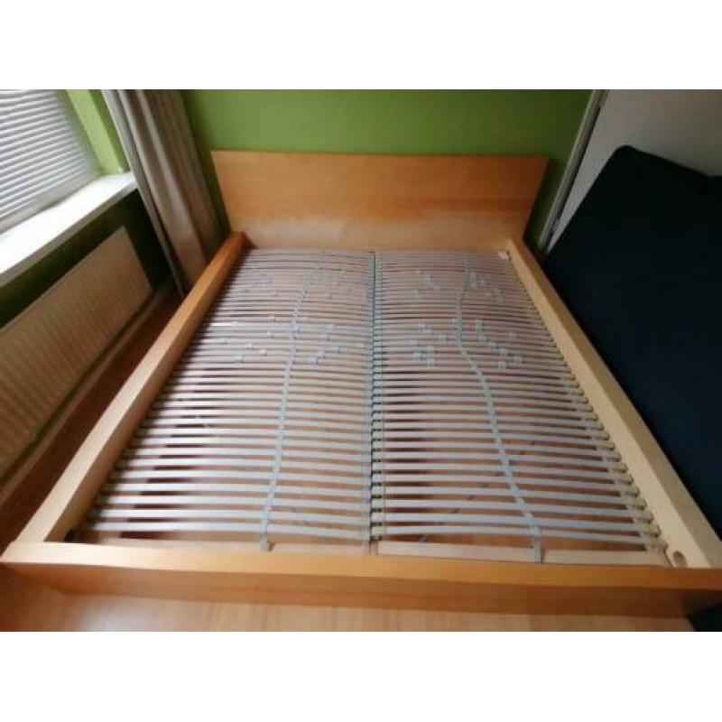 Malm bedframe 2 persoons 180x200