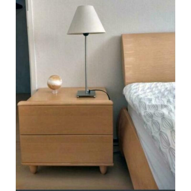 Bed en garderobekast van Hulsta