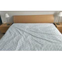 Bed en garderobekast van Hulsta