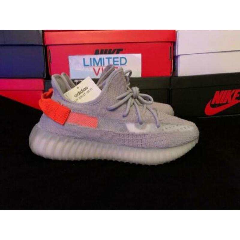 YEEZY 350 "Tail Light" EU 39 1/3 - US 6.5 - FX9017