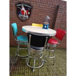 Amerikaanse fifties sixties barkrukken + bel air bartafel