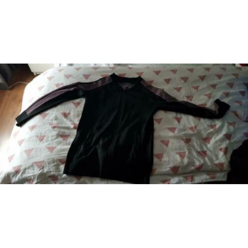 Positie sport-fitness outfit. Maat S/M
