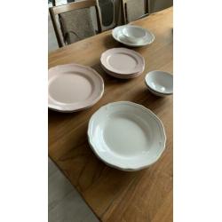 Servies ikea roze en wit