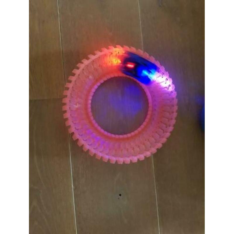 Kids fun Glow in de dark Racebaan!