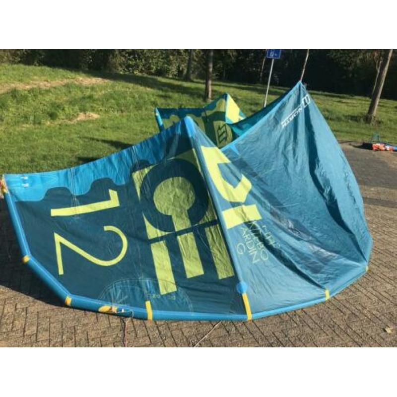 Mooie North Dice 12m2 incl bar in zeer goede staat