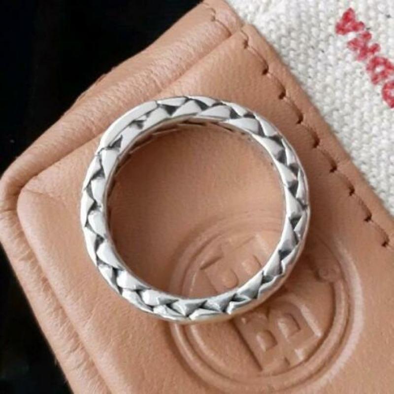 Buddha to Buddha ring maat 17