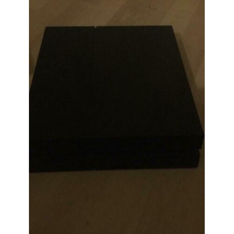Ps4 500gb, controller, headset, games