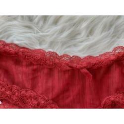 Rode sexy kanten slip van Hunkemoller maat XS