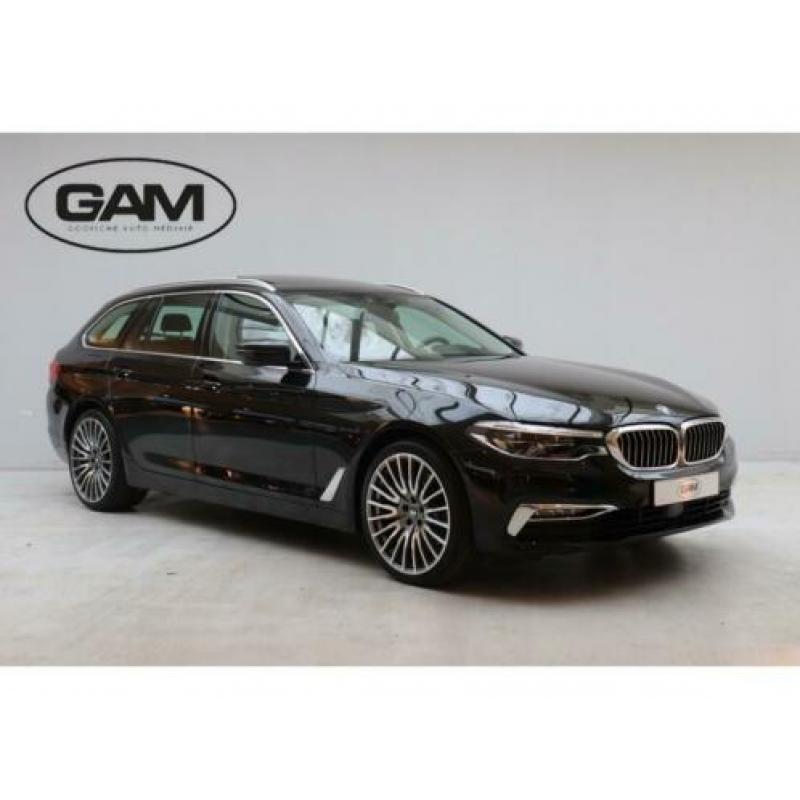BMW 5 Serie Touring 520i Luxury Line (bj 2019, automaat)