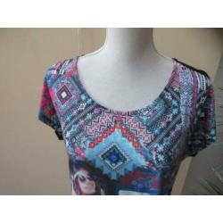 M&S -nieuw- zwart shirt met voorop mooie print maat M