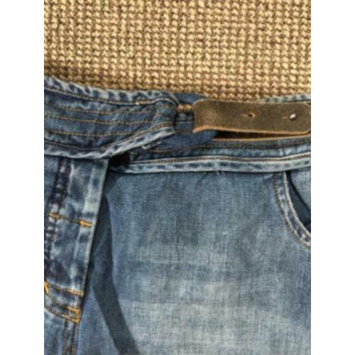 Mooie sportieve jeans kuitmodel van Josephine & Co mt 42