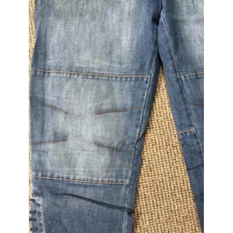 Mooie sportieve jeans kuitmodel van Josephine & Co mt 42