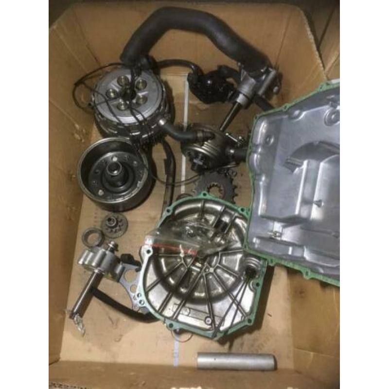 Honda CBR900RR 92/93 onderdelen versn bak carterpan