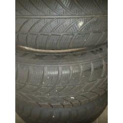 Tekoop Suzuki winterbanden 195/65r15
